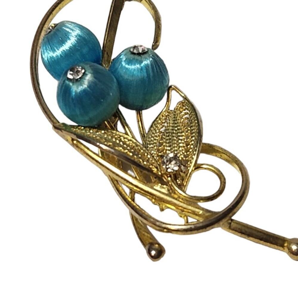VTG 60s LARGE FLORAL BROOCH TEAL BLUE BERRIES GOLD FILIGREE LEAF BRIDAL WEDDING